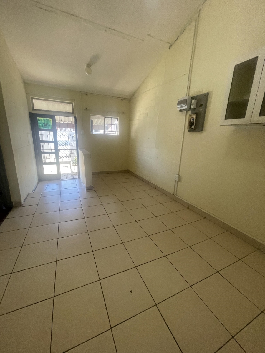 2 Bedroom Property for Sale in Parkside Eastern Cape